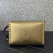 Valentino Garavani Rockstud small crossbody bag in grainy gold metallic calfskin leather 22.5x15x6cm - 5