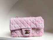 Chanel flap bag tweed in pink with gold hardware 20x12x7cm - 1