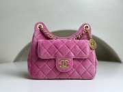 Chanel Hobo Bag Velvet & Gold-Tone Metal Pink 19x17x6cm - 1