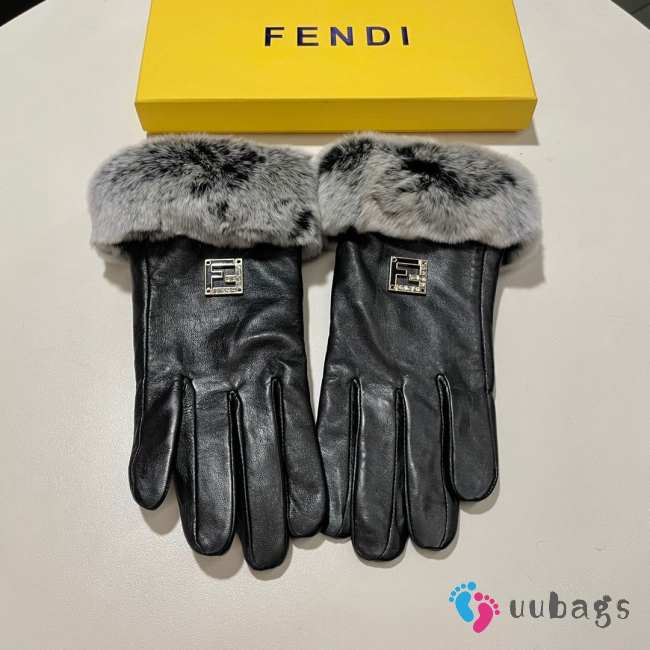 Fendi black glove - 1