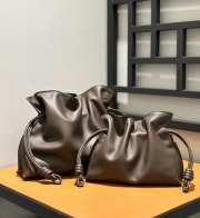 Loewe Flamenco clutch in chocolate nappa calfskin 23.9x18x9cm - 1