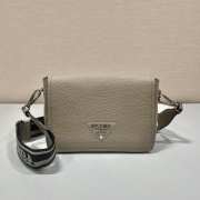 Prada soft leather bag with the lettering logo on the flap in beige 23x15.5x9cm - 6