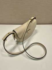 Prada Arqué leather shoulder bag in beige 12x23x6cm - 6