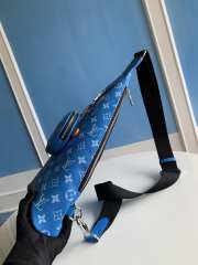 Louis Vuitton M30936 Duo Slingbag In Blue 20x42x6cm - 2