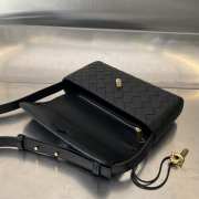 Bottega Veneta Mini Andiamo Crossbody Bag In Black 21.5x13.5x4.5cm - 4