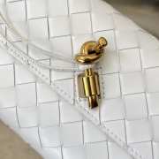 Bottega Veneta Mini Andiamo Crossbody Bag In White 21.5x13.5x4.5cm - 3