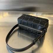 Bottega Veneta Brick Cassette 729251 In Black 24x9.5x9.5cm - 3