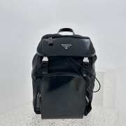 Prada backpack in black 26x18x36cm - 1