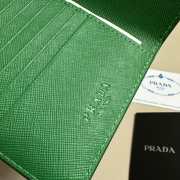 Prada passport in green 10x14cm - 2