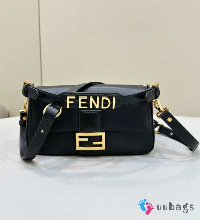 Fendi Baguette black nappa leather bag 27x6x15cm - 1