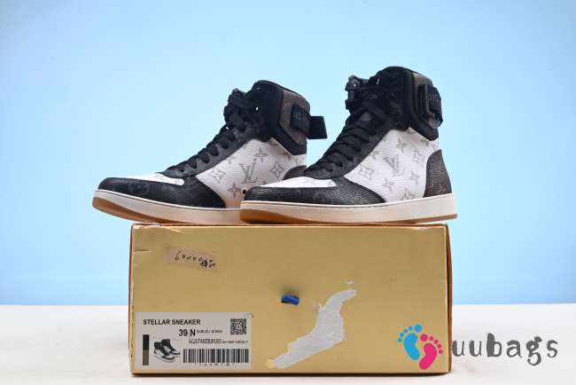 Louis Vuitton Stellar Sneaker Size 39 - 1