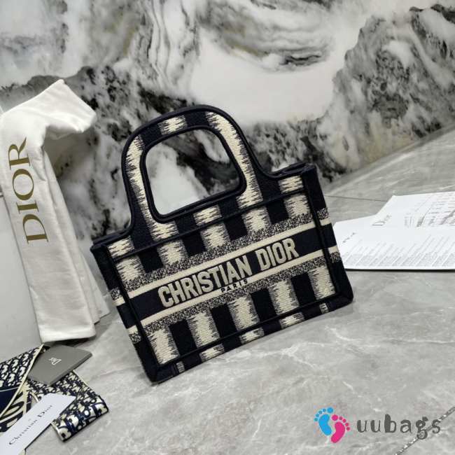 Dior Book Tote Black/White Mini Oblique Embroidery Canvas Bag 23x17cm - 1