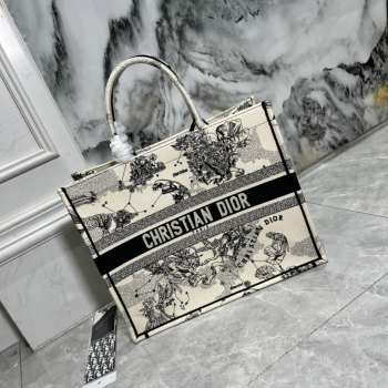 Dior medium book tote latte multicolor zodiac embroidery bag 41x36.5cm