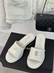 Chanel patent white slipper 3cm - 1