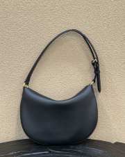 Fendi Croissant Leather Shoulder Bag In Black 30×1×23cm - 4