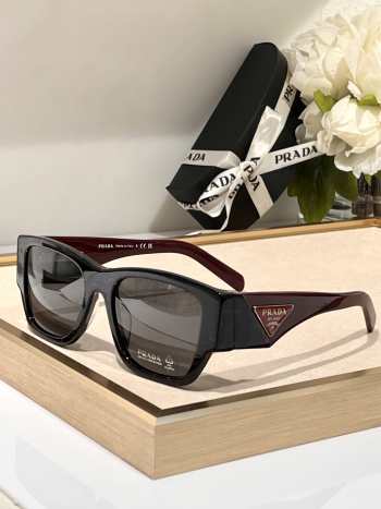 Prada sunglasses 55-19-140mm