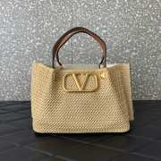 Valentino Garavani Roman Stud Small Straw Tote Bag 25x18x12cm - 3