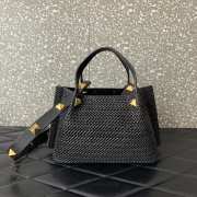 Valentino Garavani Roman Stud Small Straw Tote Bag Black 25x18x12cm - 5