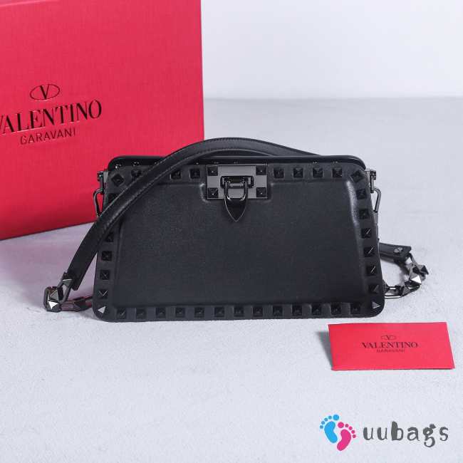 Valentino Garavani Rockstud Calfskin Clutch In Black 23x13x7cm - 1