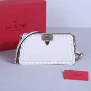 Valentino Garavani Rockstud Calfskin Clutch In White 23x13x7cm - 1