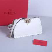 Valentino Garavani Rockstud Calfskin Clutch In White 23x13x7cm - 6