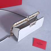 Valentino Garavani Rockstud Calfskin Clutch In White 23x13x7cm - 4