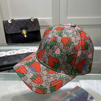 Gucci Strawberry hat 