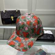 Gucci Strawberry hat  - 2