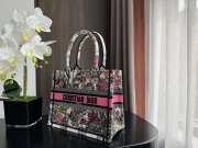 Dior Book Tote White and Pastel Pink Bag 26.5x21x14cm - 6