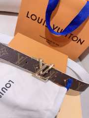 Louis Vuitton belt in white leather with gold buckle width 3cm - 1