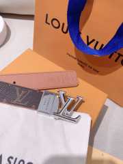 Louis Vuitton belt in light pink leather with silver buckle width 3cm - 4