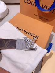 Louis Vuitton belt in light pink leather with silver buckle width 3cm - 5