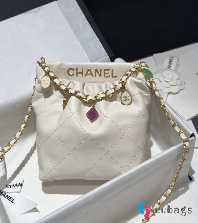 Chanel Resin Charms Chain Bucket Bag White 17x16x7cm - 1