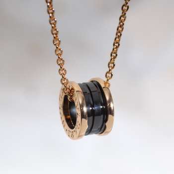 Bvlgari B.zero1 necklace with 18 kt rose gold chain and black ceramic pendant