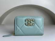 Chanel wallet in mint green 11.5x8cm - 1