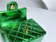 Chanel 1994 Classic Flap Handbag Metallic Green Lambskin 18cm - 3