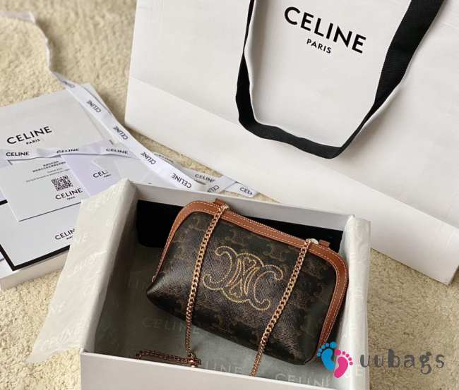 Celine Clutch Logo With Chain In Triomphe Canvas And Lambskin Tan 16.5x11x8cm - 1