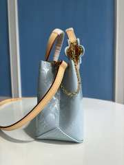 Louis Vuitton M24144 New LV Remix Reade PM Bag In Sky 22x16.5x11cm - 6