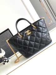 Chanel tote bag black lambskin leather 27x20x10cm - 1