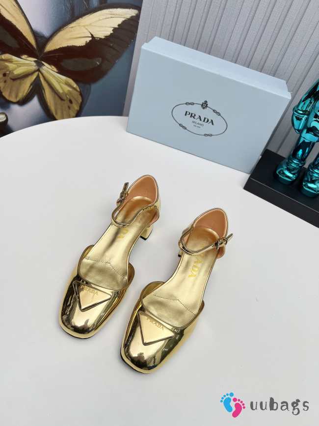 Prada patent leather pumps in gold 4.5cm - 1