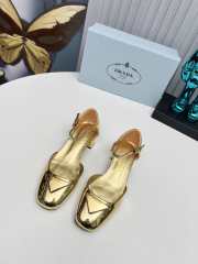 Prada patent leather pumps in gold 4.5cm - 1