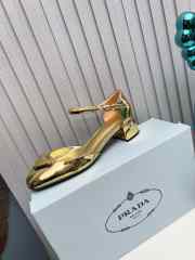 Prada patent leather pumps in gold 4.5cm - 5