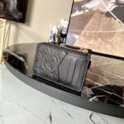 Louis Vuitton card holder recto verso in black M69421 - 6