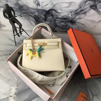 Hermes Kelly Craie & Biscuit Epsom Bag In White 28cm