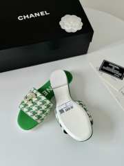 Chanel checkered flat sandals in green - 6