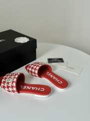 Chanel checkered flat sandals in red - 5