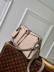 Louis Vuitton M24255 Hand It All PM Bag 29x18x13cm - 4