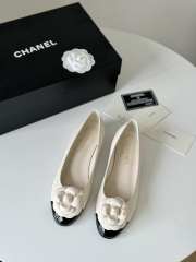 Chanel Ballet Flats Shoes Camelia In White 1.5cm - 3