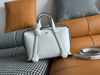 Fendi Boston 365 white leather bag 25.5x17.5x27.5cm