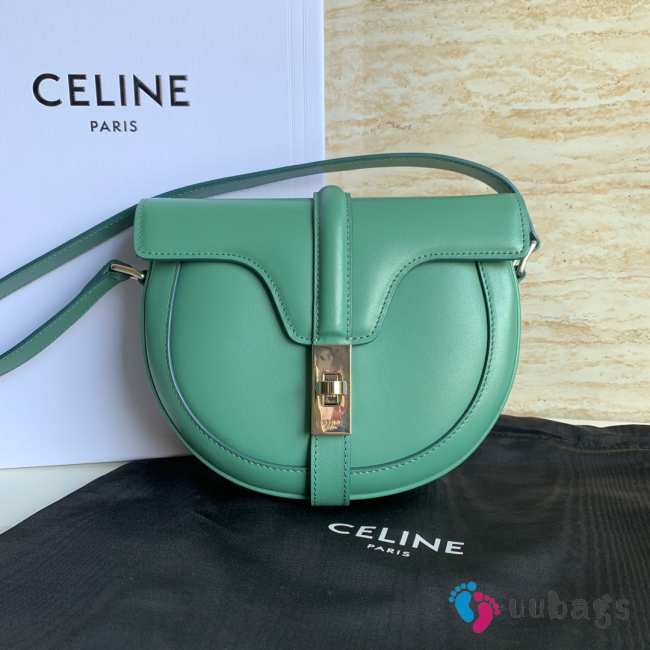 Celine Small Besace 16 Bag In Grained Calfskin Green 19x17x6cm - 1